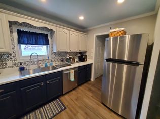 305 Fairview Dr, Emerald Isle, NC 28594