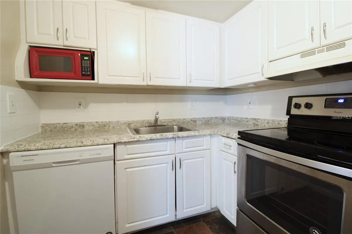 746 McDougall Ct — Photo 4