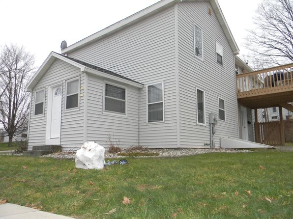 636 E Grand River Ave