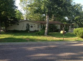352 S Belaire St, Monett, MO 65708