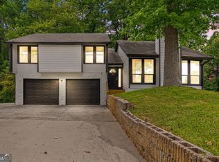 1030 Chapman Ln, Stone Mountain, GA 30088