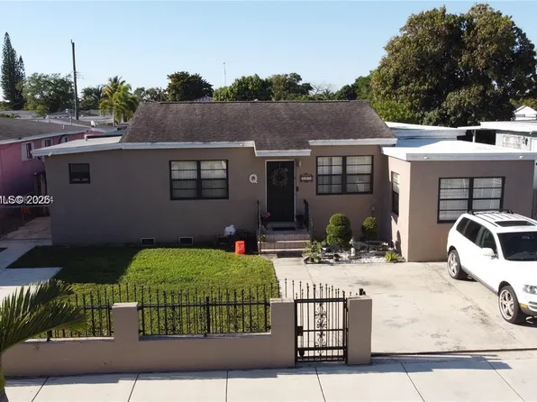 848 E 24th St, Hialeah, FL 33013