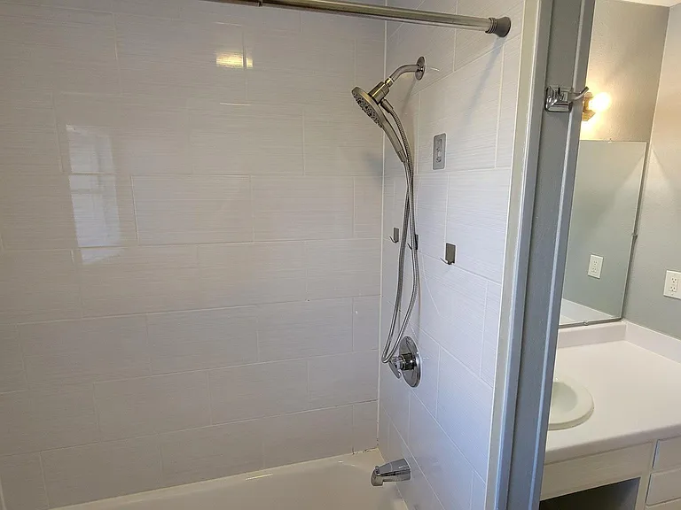 402 W Odell St — Photo 12
