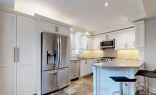 1186 Royal York Rd #2 Photo 1