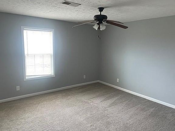 4th image of 810 Professional Park Dr APT 1D