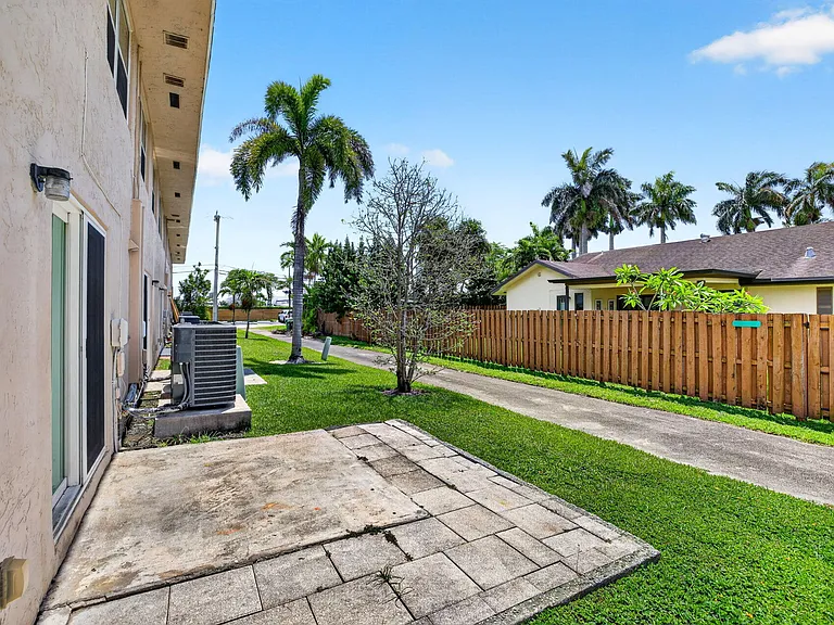 347 Gulfstream Rd — Photo 15