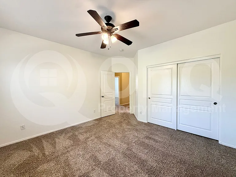 7310 S 26th Ln — Photo 15