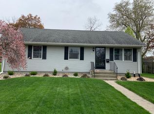 305 Wabash Ave, Chesterton, IN 46304