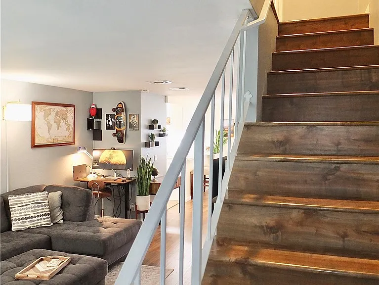 941 Elm Ave — Photo 15