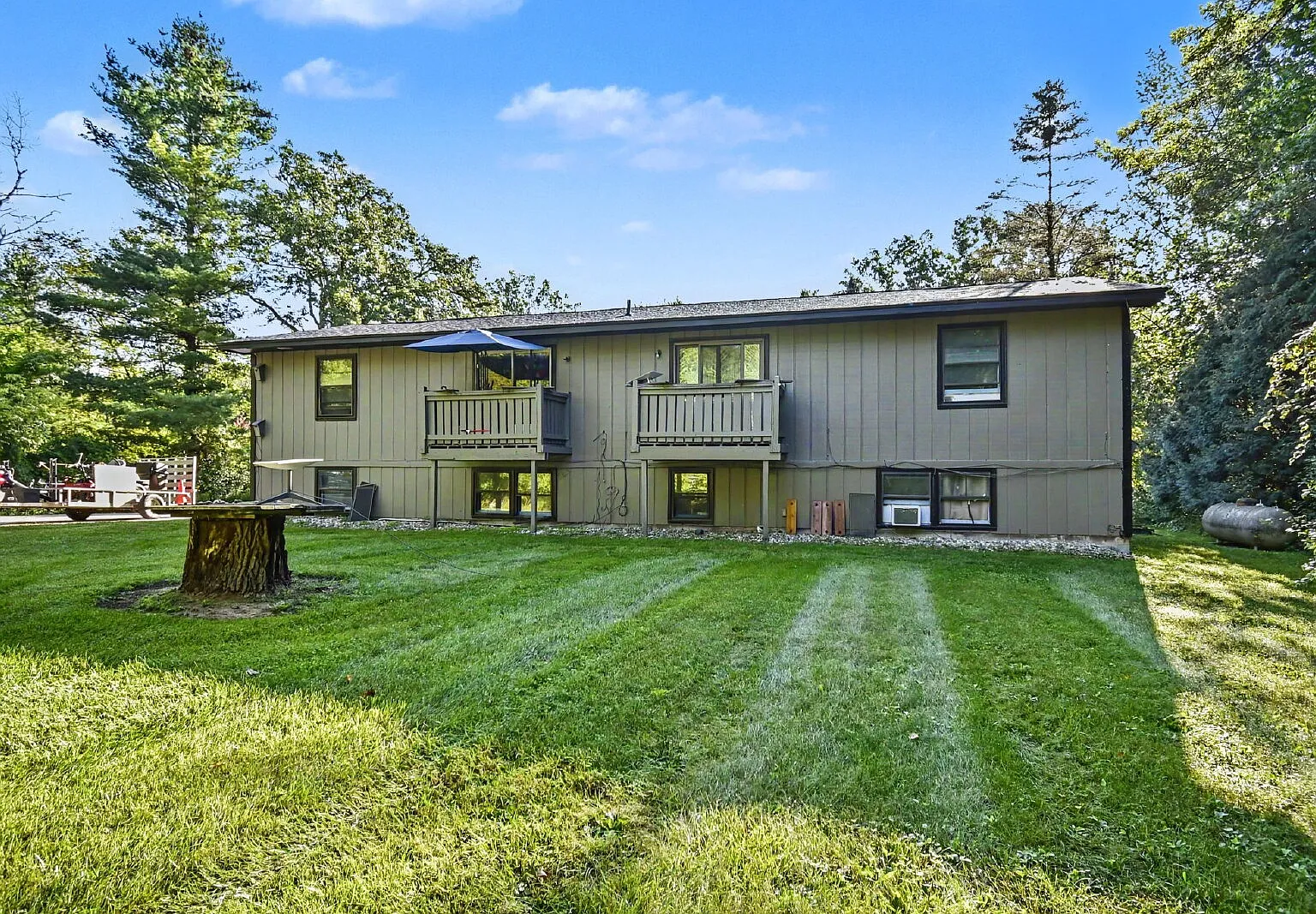 2 bed, 1.0 bath, $900 — Photo 3