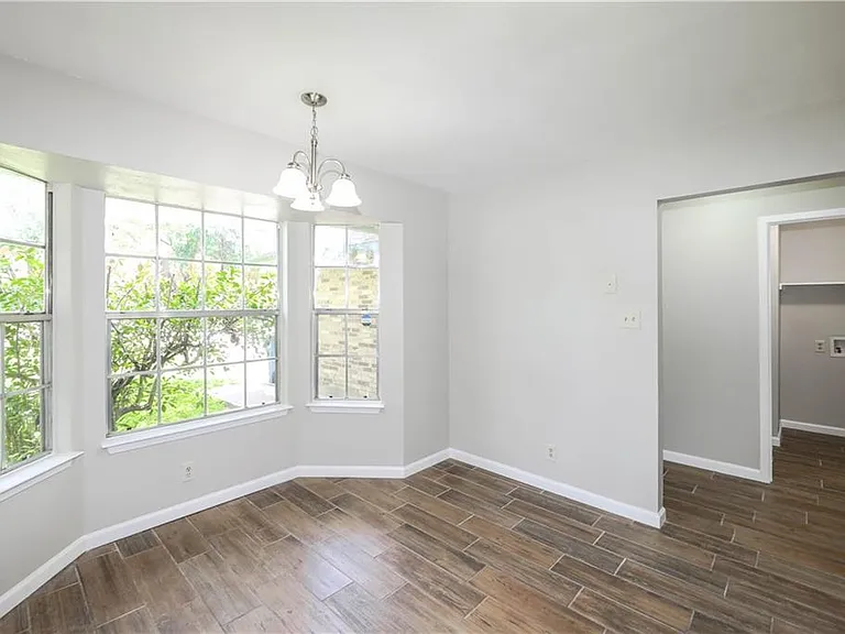 1700 Waterloo Trl #B — Photo 9