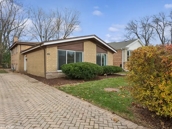 608 Lavergne Ave, Wilmette, IL 60091