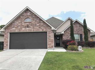 42306 Cedarstone Ave, Prairieville, LA 70769