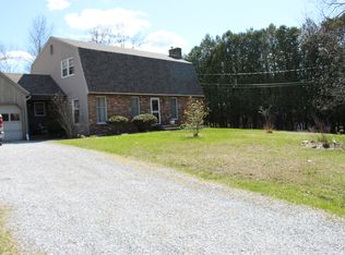 8 Woodland Dr, Rutland, VT 05701