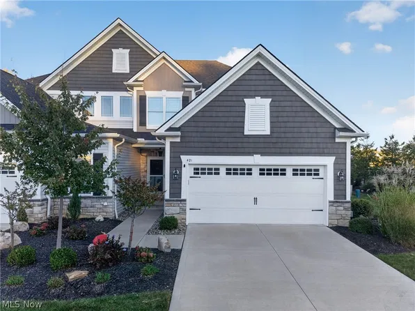 421 Salandra Ct, Avon Lake, OH 44012