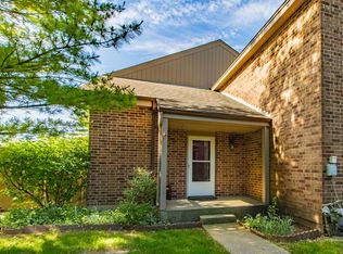 136 Mohawk Trl UNIT B, Lake Zurich, IL 60047