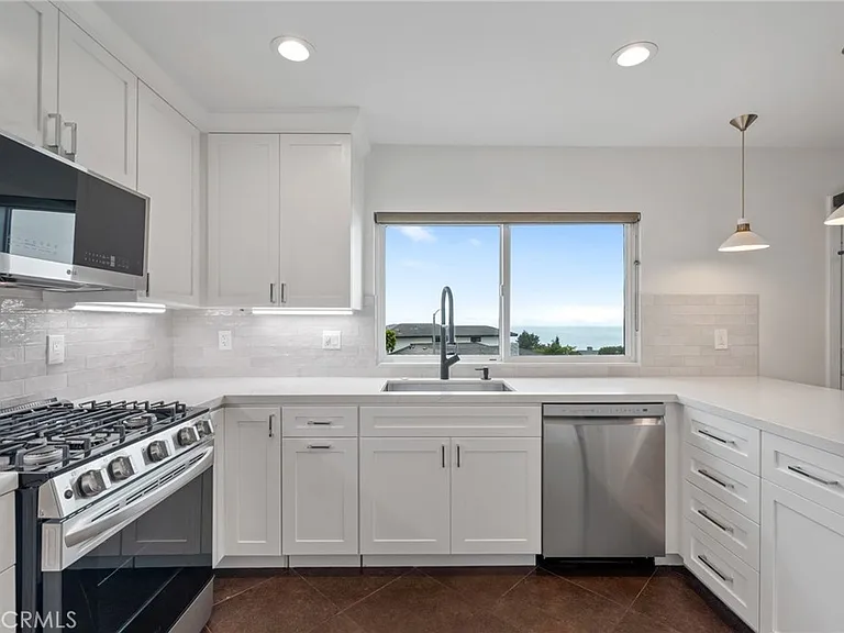 3404 Hightide Dr — Photo 15