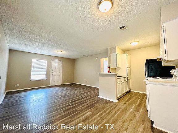 3rd image of 3518 Grant Ave APT 203