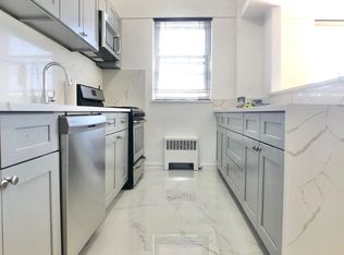 220 Pelham Rd APT 3M, New Rochelle, NY 10805