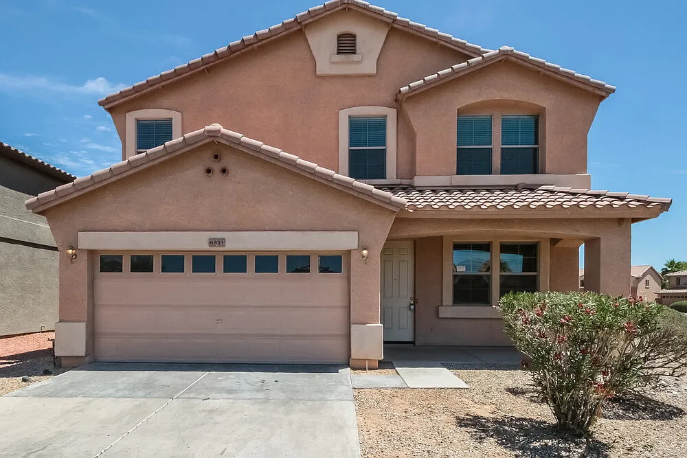 4 bed, 2.5 bath, 3182 sqft, $2,315 — Photo 1