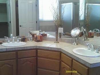 4th image of 1667 N Sonoran Dr