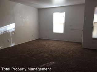 1120 W Inyo Ave APT B, Tulare, CA 93274