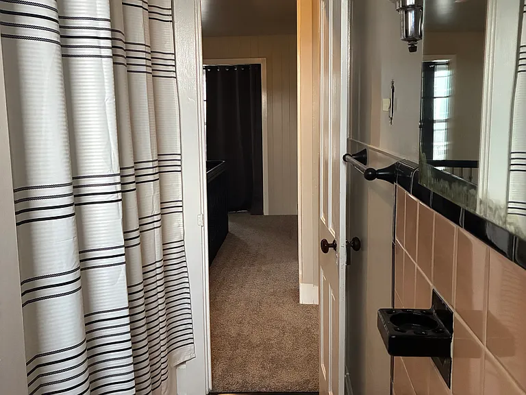 35 W Donegal St #B — Photo 17