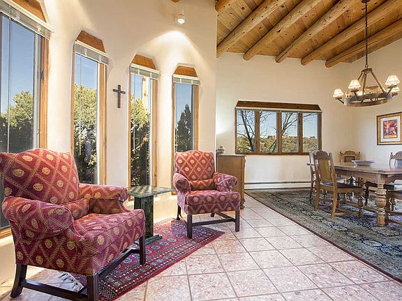 3rd image of 1303 Lejano Ln