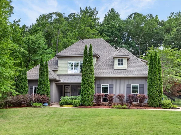 1569 Club Creek Dr, Auburn, AL 36830