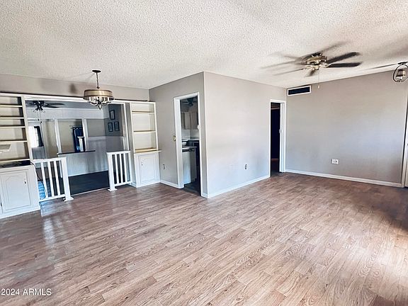 2nd image of 10166 W CINNEBAR Avenue