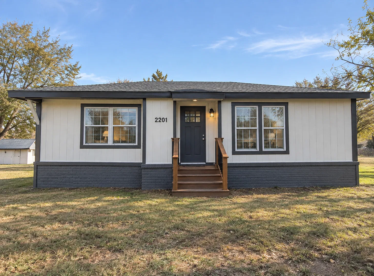 3 bed, 1300 sqft, $1,700 — Photo 1