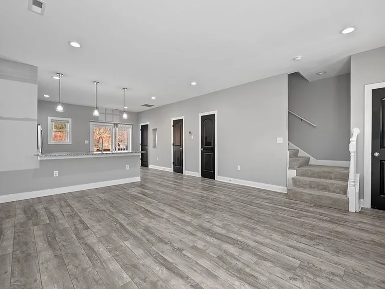101 Emanuel Ct — Photo 6