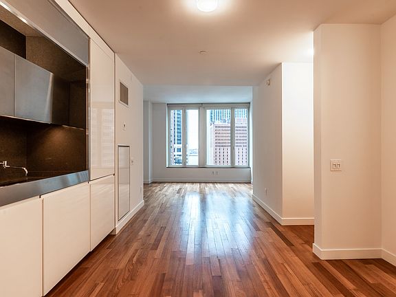 4th image of 15 William St APT 18B