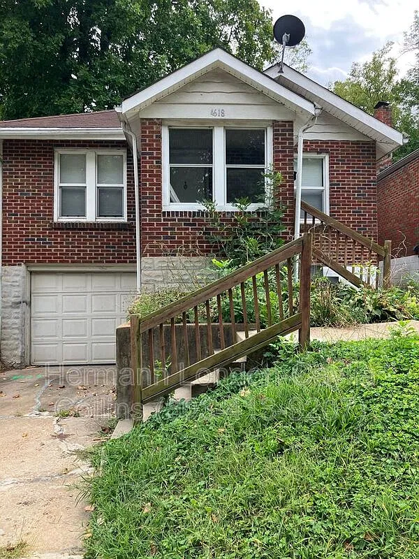 2 bed, 1.5 bath, 1028 sqft, $1,285 — Photo 1