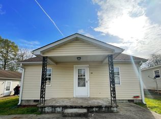 114 Leach St, Greer, SC 29651