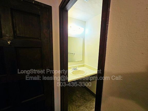 5th image of 2135 NW Highland Dr #1