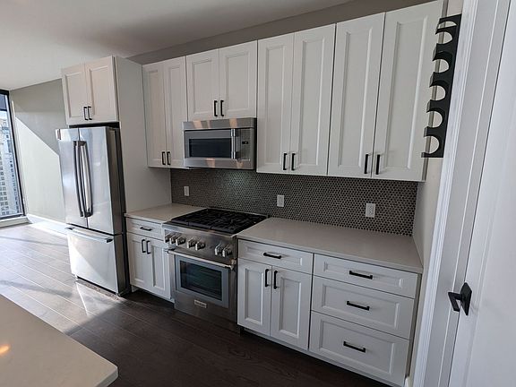 4th image of 350 Oliver Ave #1603