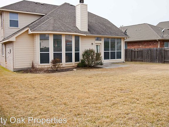 3rd image of 4220 Parkvista Trl