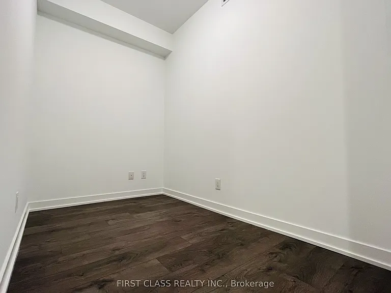 5 Defries St #817 — Photo 6