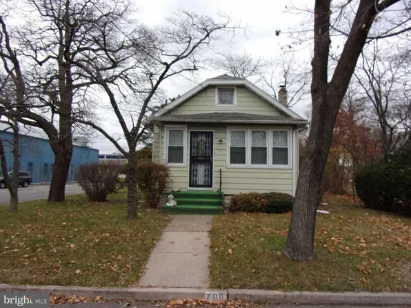 700 S Warrington Ave, Cinnaminson, NJ 08077