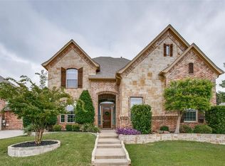 7808 Forest Hills Ct, North Richland Hills, TX 76182