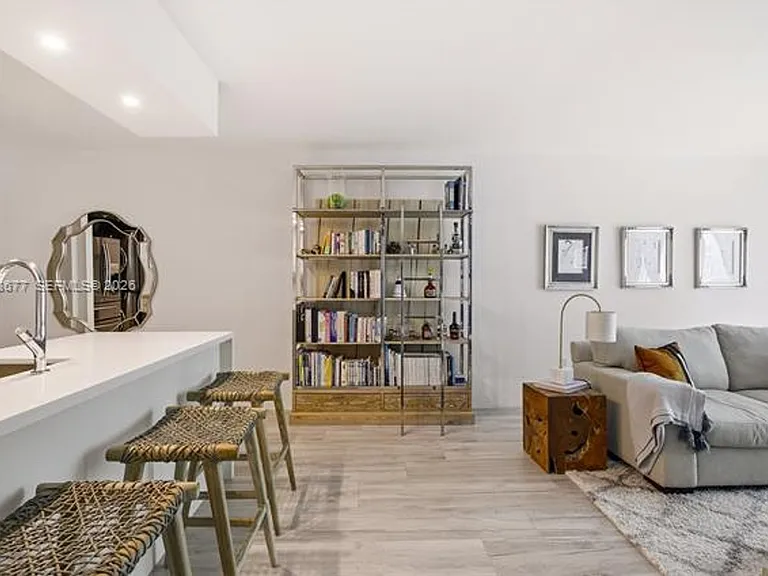31 SE 5th St #2410 — Photo 9