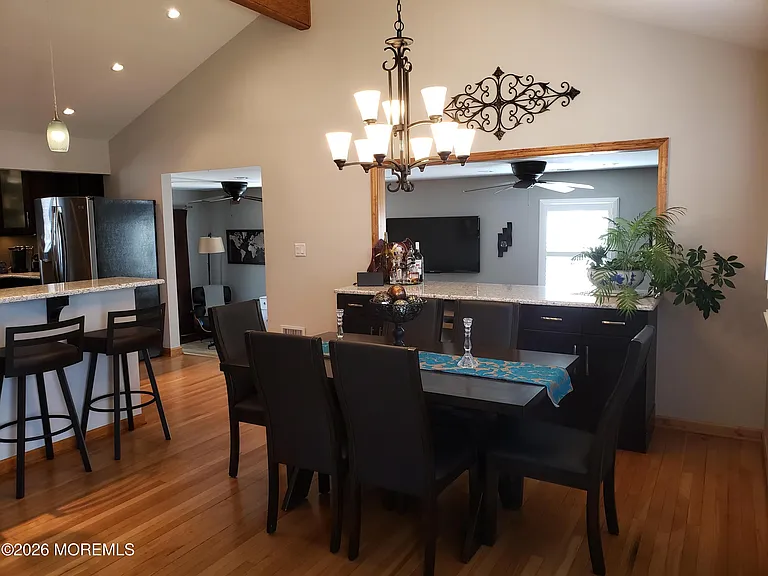 9 Winthrop Pl — Photo 2
