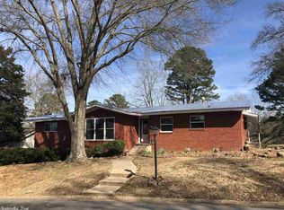 1107 Dobbins Dr, Searcy, AR 72143