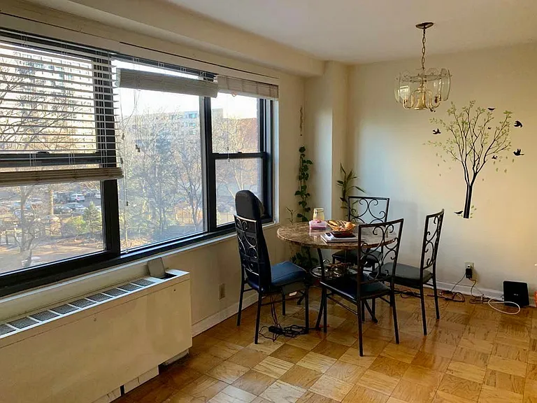 225 Saint Pauls Ave #4L — Photo 3