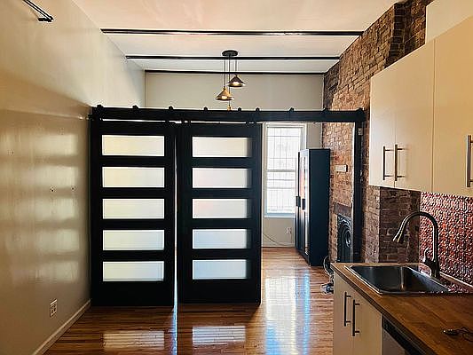 1st image of 346 E 9th St APT 20