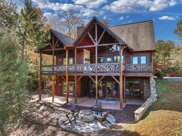 360 Hope Dr, Blue Ridge, GA 30513