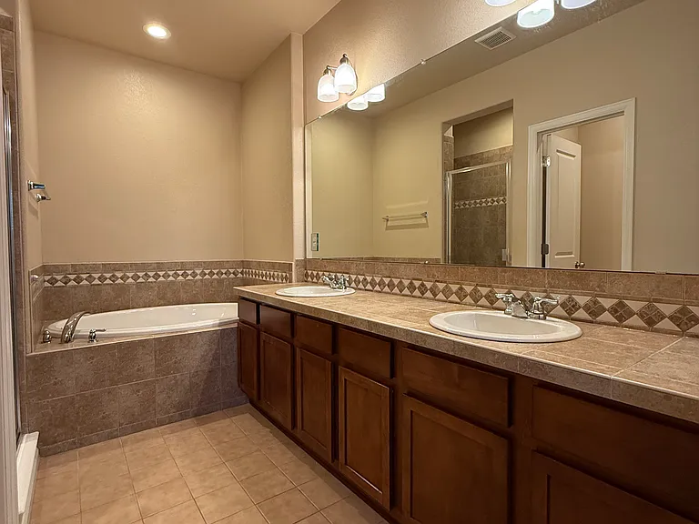 8983 E Otero Pl — Photo 10