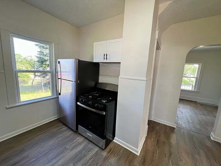 15264 Broadway Ave — Photo 16