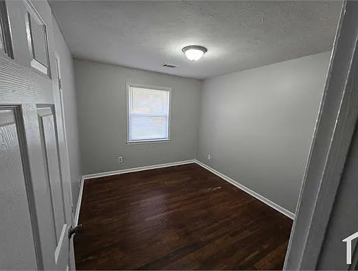3906 Hammett Dr — Photo 12